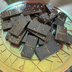 Custom dominos